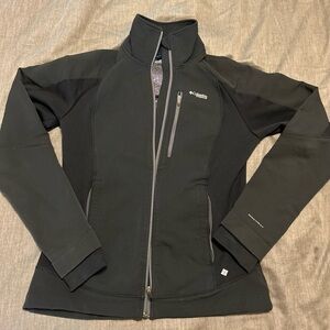 Columbia Women's Black and Gray Ski Jacket